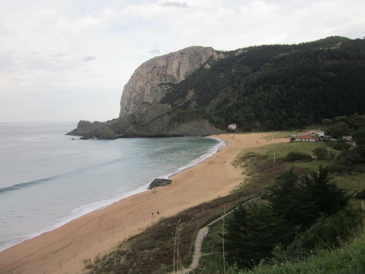 Ea Playa Montana45'Guggemhein A 200M Andando Playa Y Del Centro Pueblo Διαμέρισμα Ea Εξωτερικό φωτογραφία